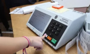 Eleições 2026: Um Brasil Dividido e em Busca de Renovação